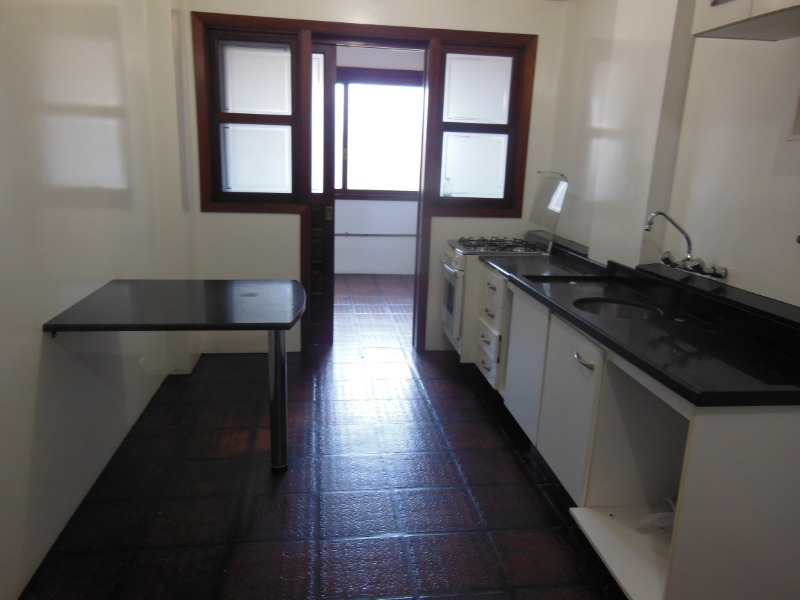 Apartamento à venda com 3 quartos, 138m² - Foto 6