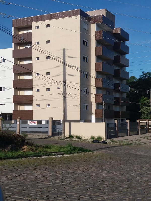 Apartamento à venda com 2 quartos, 84m² - Foto 1