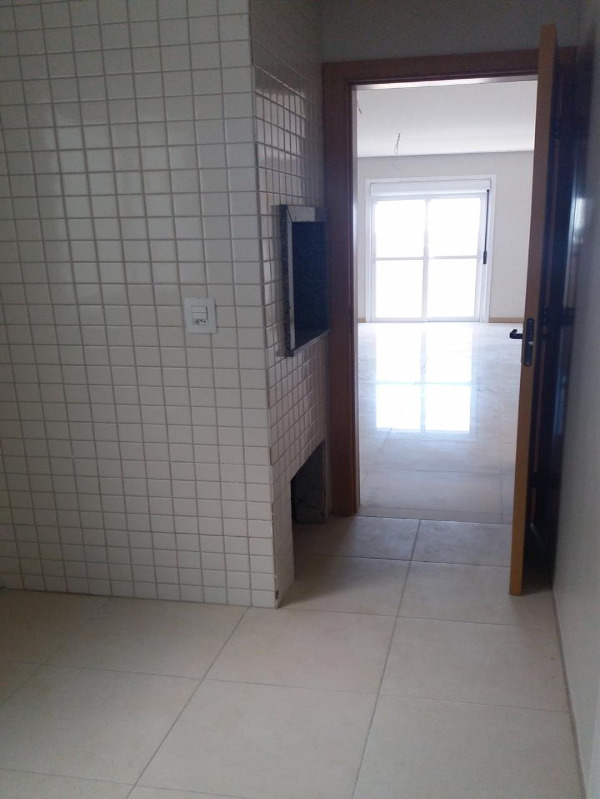 Apartamento à venda com 2 quartos, 84m² - Foto 2