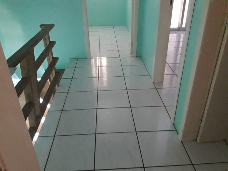 Casa à venda com 3 quartos, 89m² - Foto 4