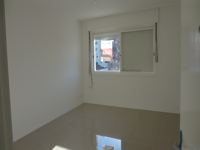 Apartamento à venda com 4 quartos, 148m² - Foto 3