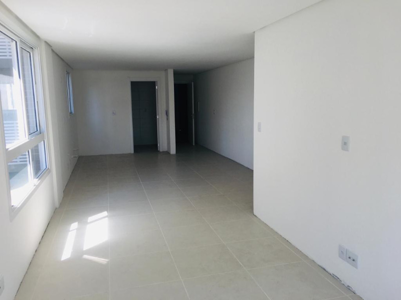 Apartamento à venda com 2 quartos, 85m² - Foto 4