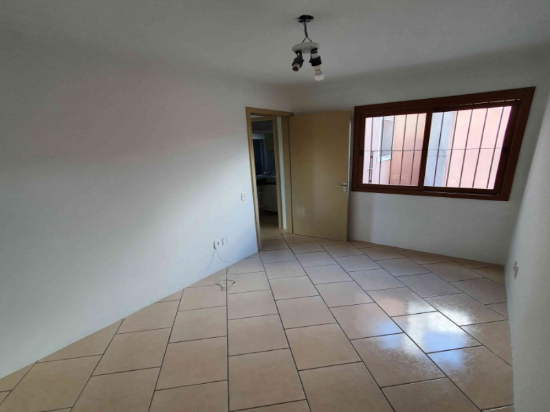 Casa à venda com 3 quartos, 90m² - Foto 5