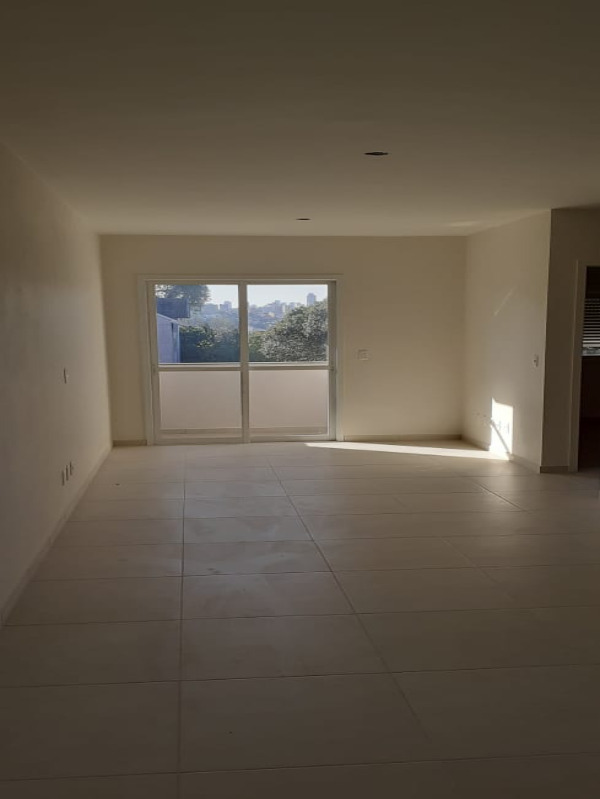 Apartamento à venda com 2 quartos, 60m² - Foto 2