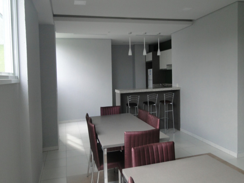 Apartamento à venda com 2 quartos, 80m² - Foto 13