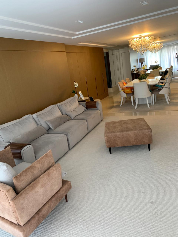 Apartamento à venda com 3 quartos, 177m² - Foto 9