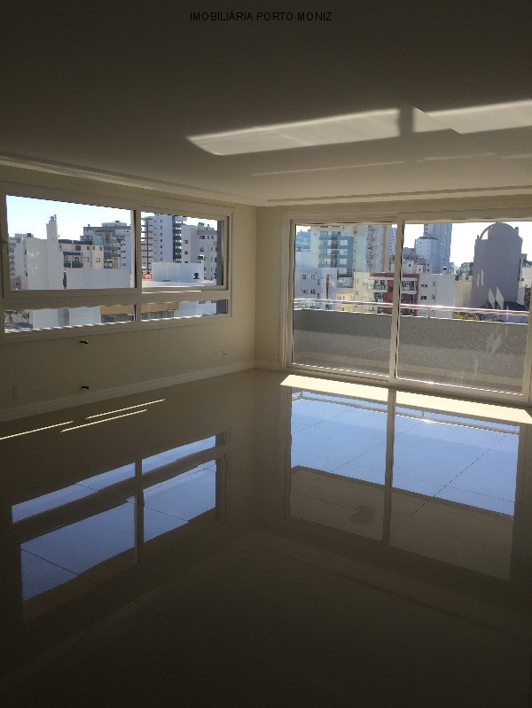 Apartamento à venda com 3 quartos, 207m² - Foto 3