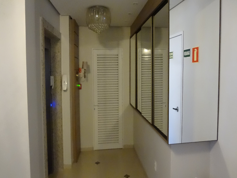 Apartamento à venda com 3 quartos, 149m² - Foto 4