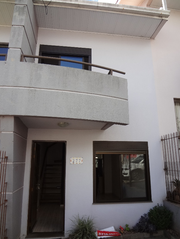 Casa à venda e aluguel com 2 quartos, 62m² - Foto 2