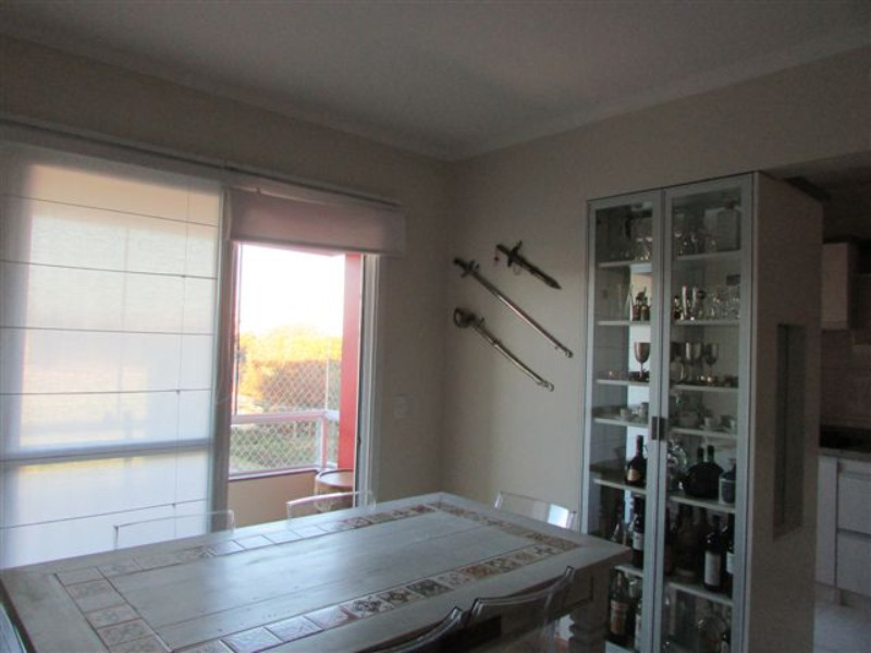 Apartamento à venda com 3 quartos, 83m² - Foto 2