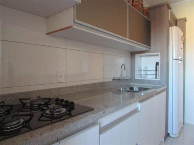 Apartamento à venda com 3 quartos, 83m² - Foto 4