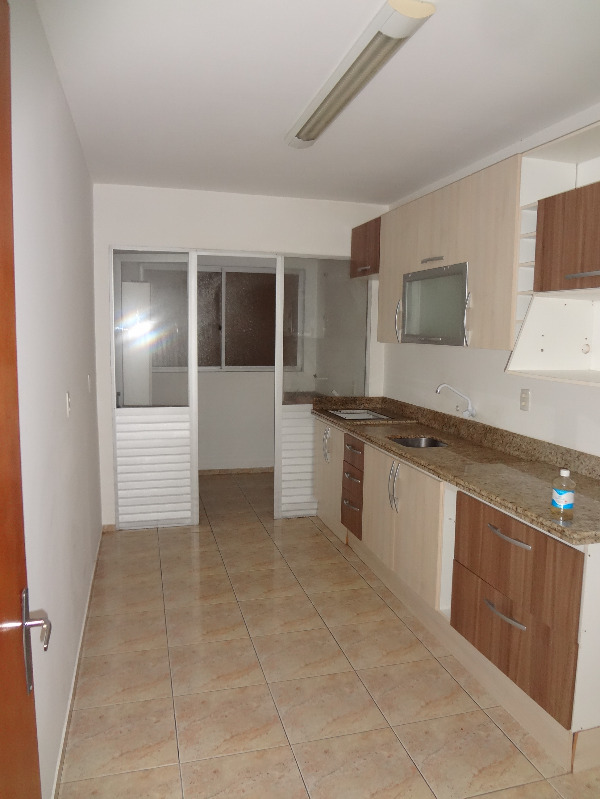 Apartamento à venda com 3 quartos, 88m² - Foto 1