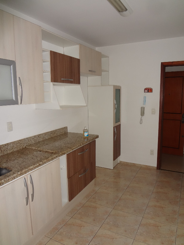 Apartamento à venda com 3 quartos, 88m² - Foto 2