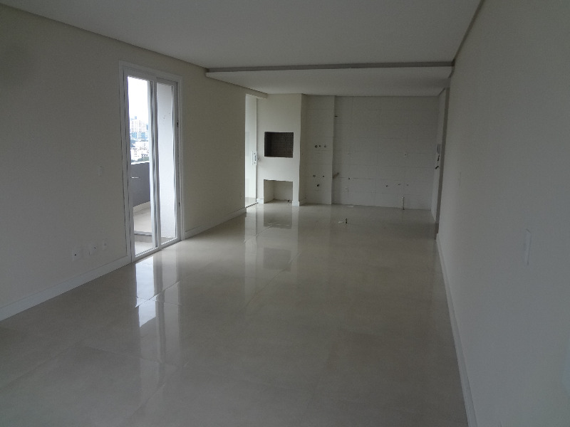 Apartamento à venda com 3 quartos, 120m² - Foto 4