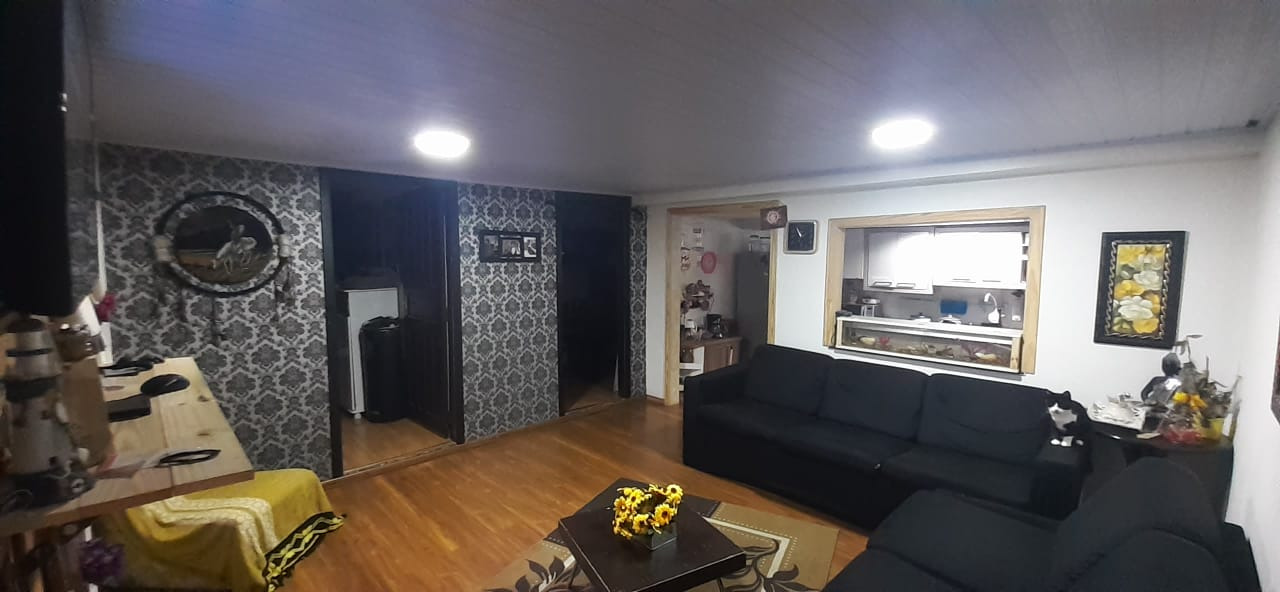 Casa à venda com 5 quartos, 120m² - Foto 2