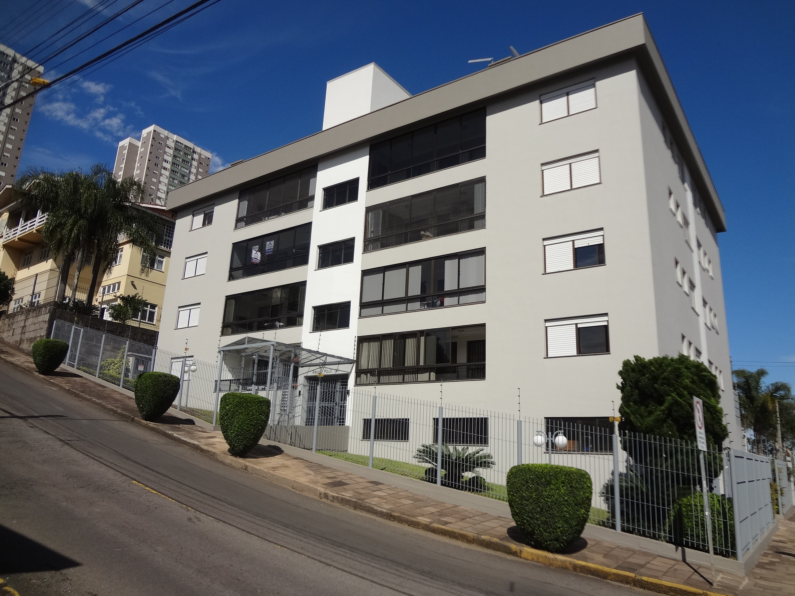 Apartamento à venda com 2 quartos, 98m² - Foto 1