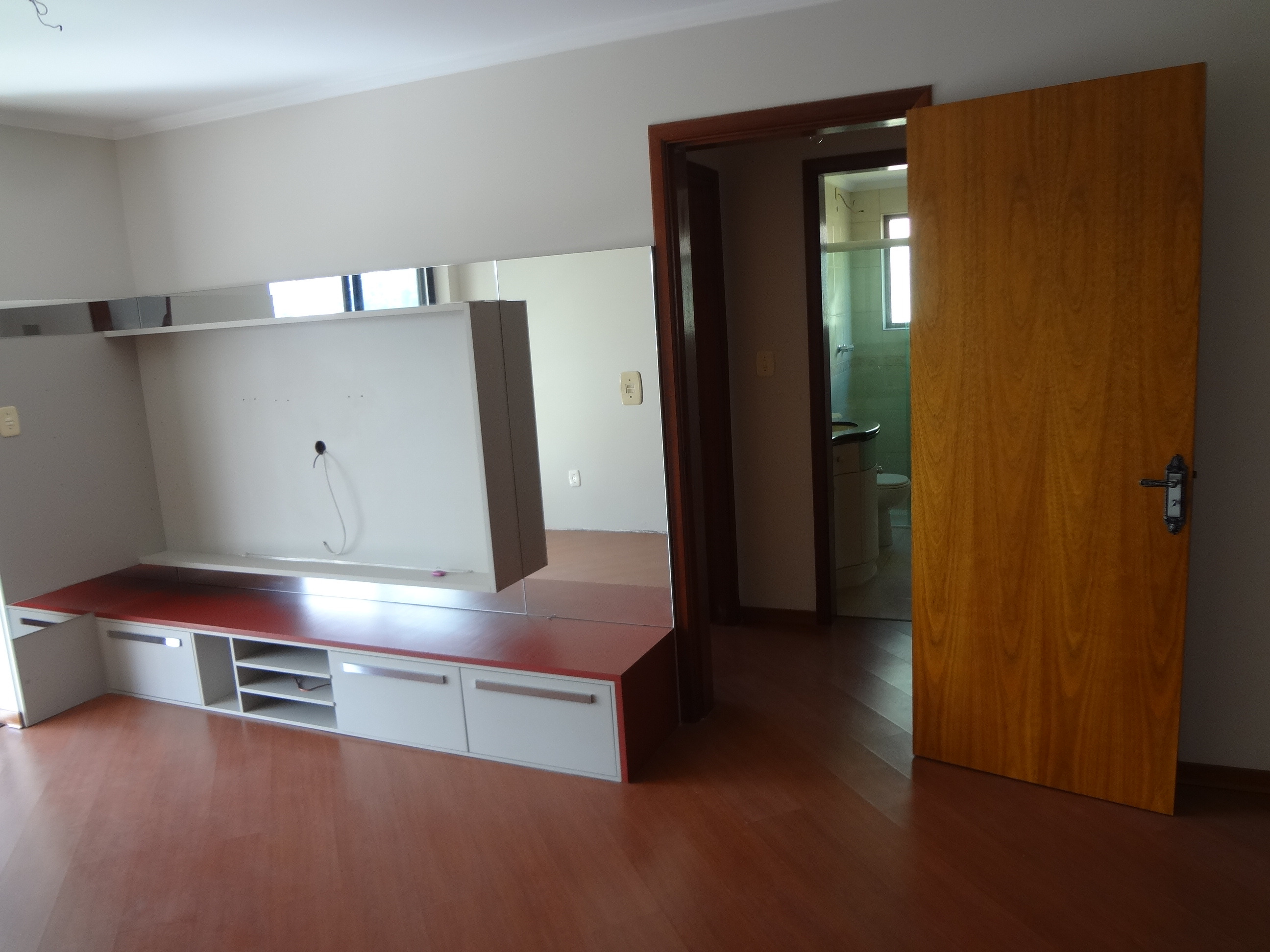 Apartamento à venda com 2 quartos, 98m² - Foto 2