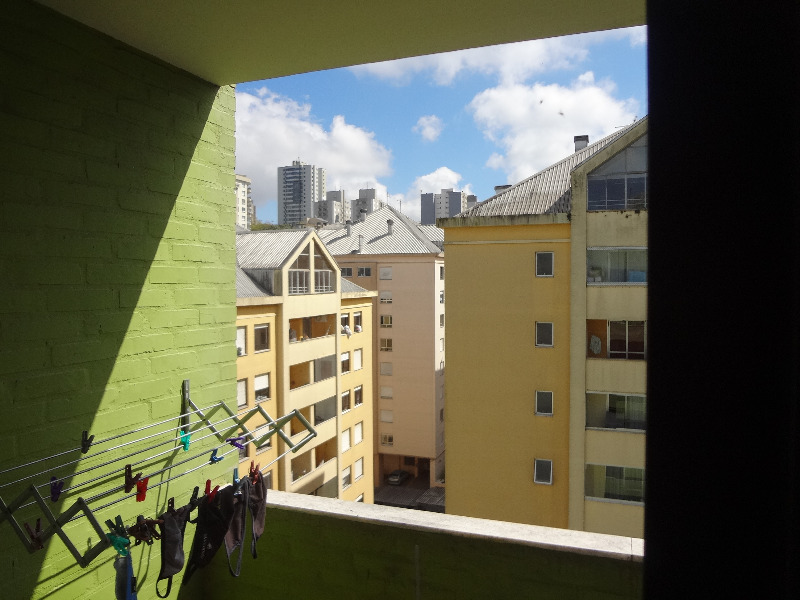 Apartamento à venda com 2 quartos, 71m² - Foto 4