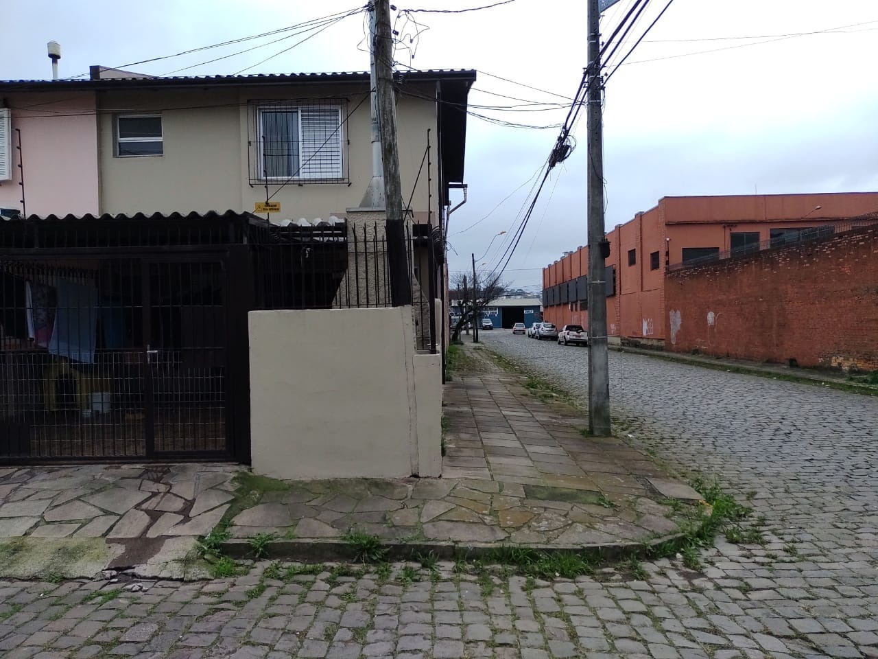 Sobrado à venda com 3 quartos, 74m² - Foto 2