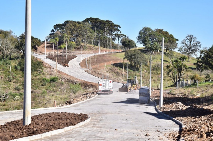 Terreno à venda, 1000m² - Foto 2