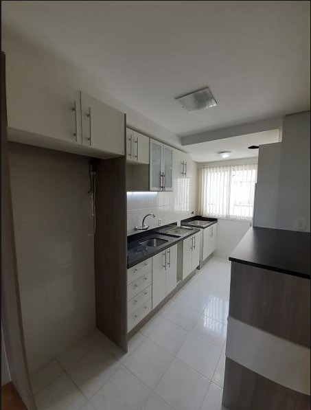 Apartamento à venda com 2 quartos, 68m² - Foto 4