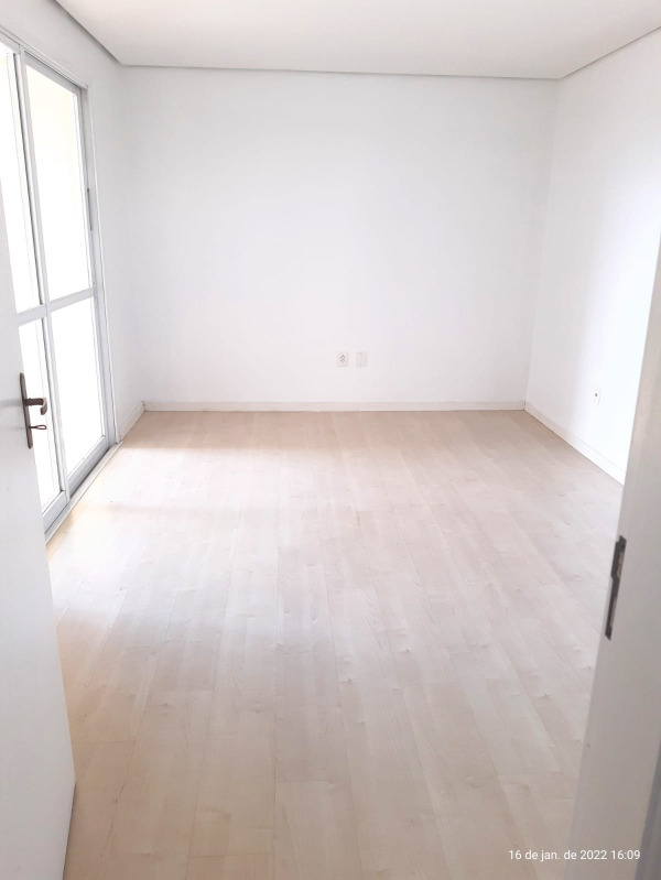 Apartamento à venda com 2 quartos, 68m² - Foto 7