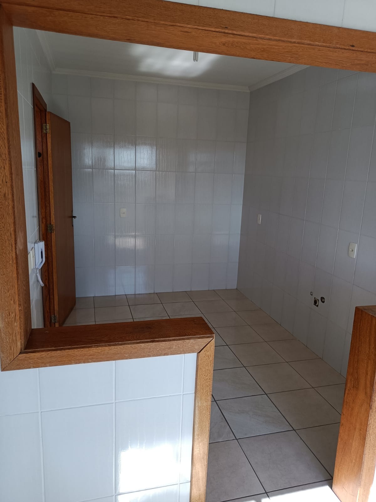 Apartamento à venda com 2 quartos, 79m² - Foto 3