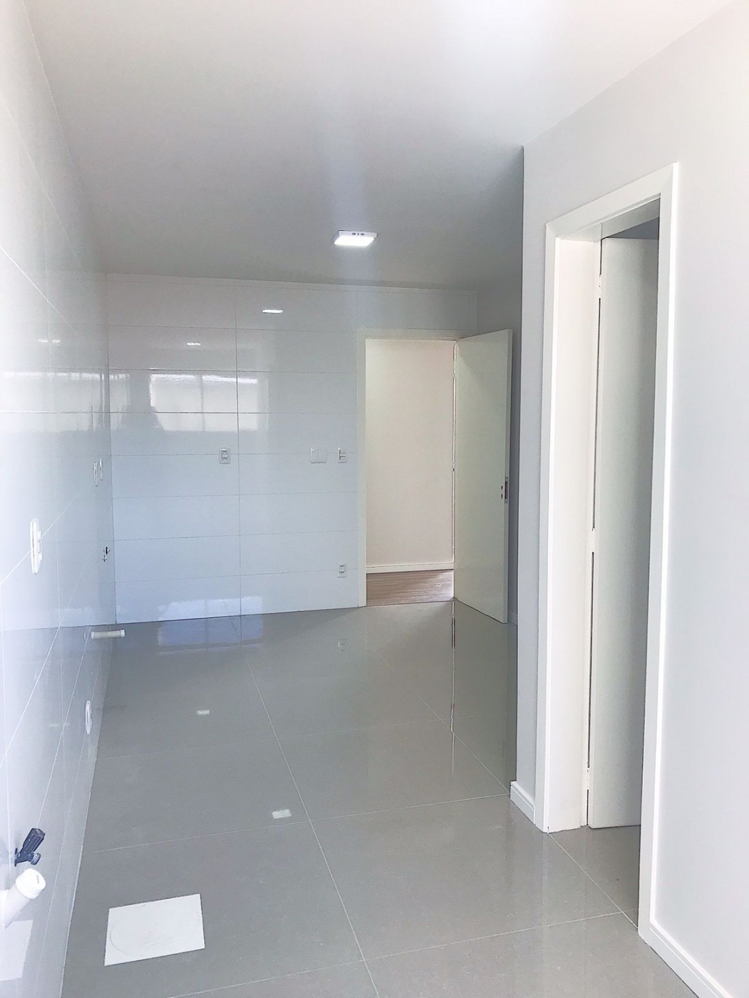 Apartamento à venda com 3 quartos, 100m² - Foto 11