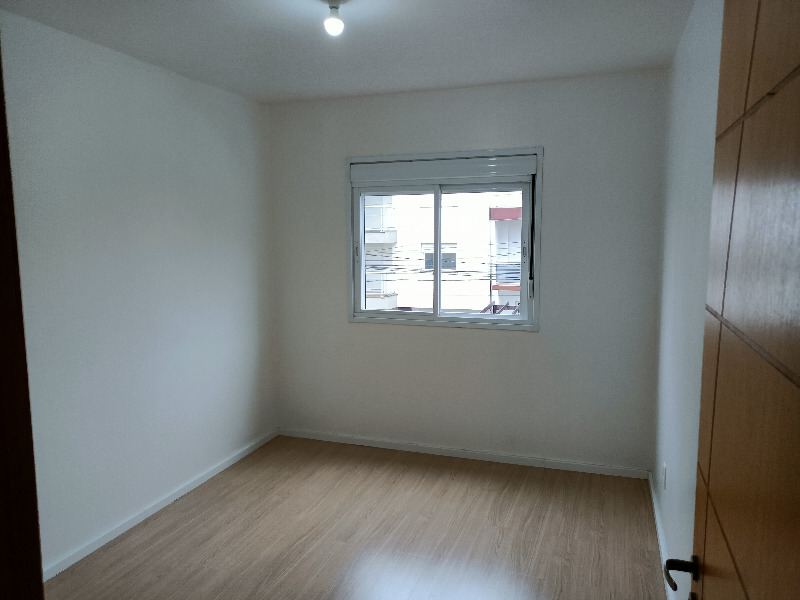 Apartamento à venda com 2 quartos, 64m² - Foto 12