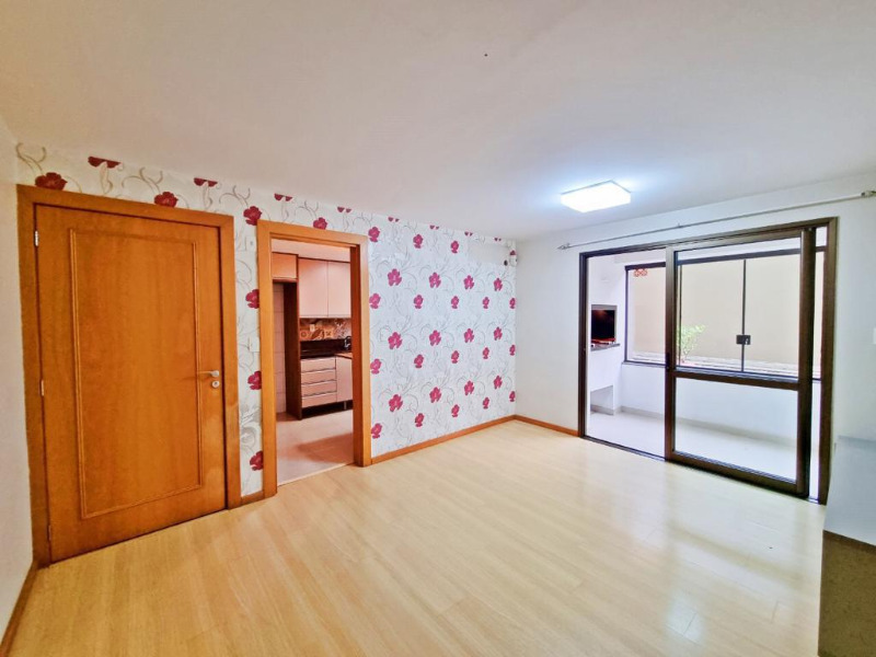 Apartamento à venda com 3 quartos, 92m² - Foto 4