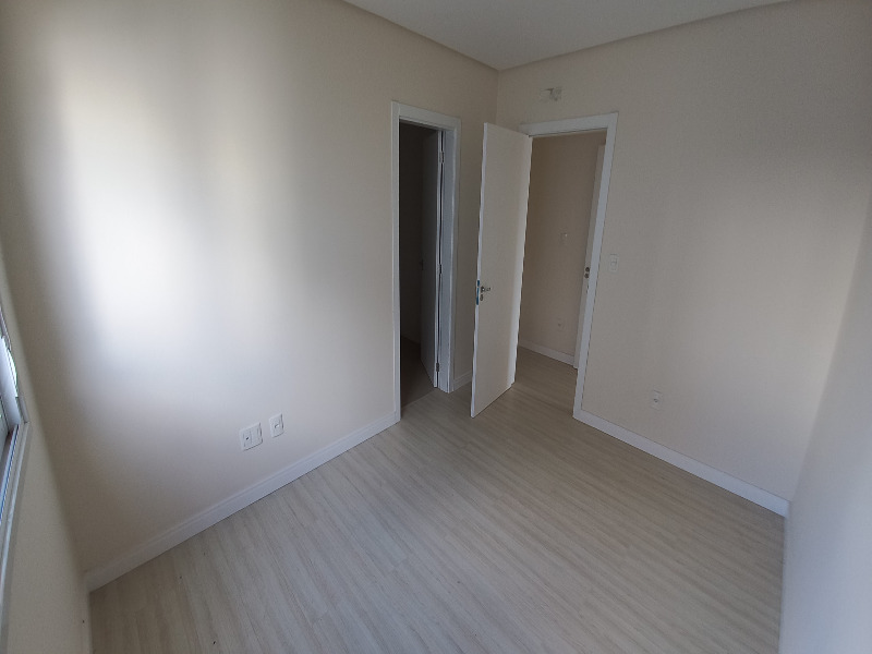 Apartamento à venda com 3 quartos, 184m² - Foto 6