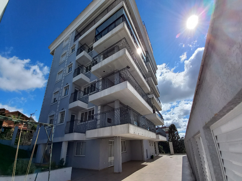 Apartamento à venda com 3 quartos, 184m² - Foto 1