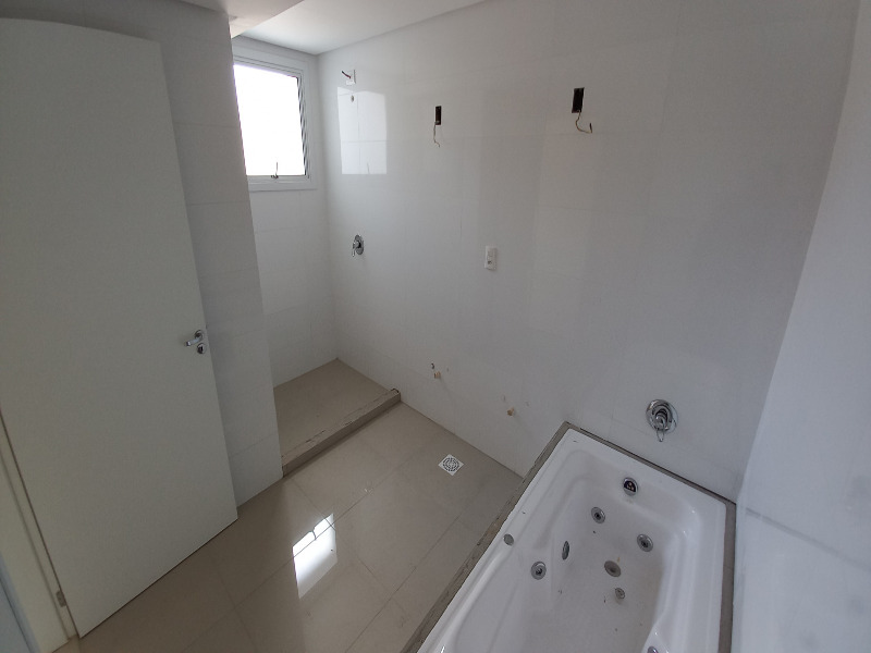 Apartamento à venda com 3 quartos, 184m² - Foto 16