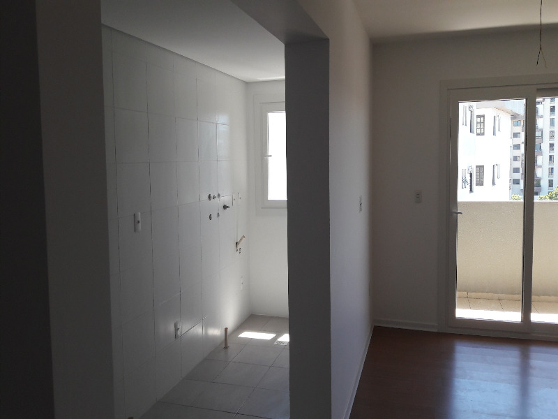 Apartamento à venda com 3 quartos, 92m² - Foto 4