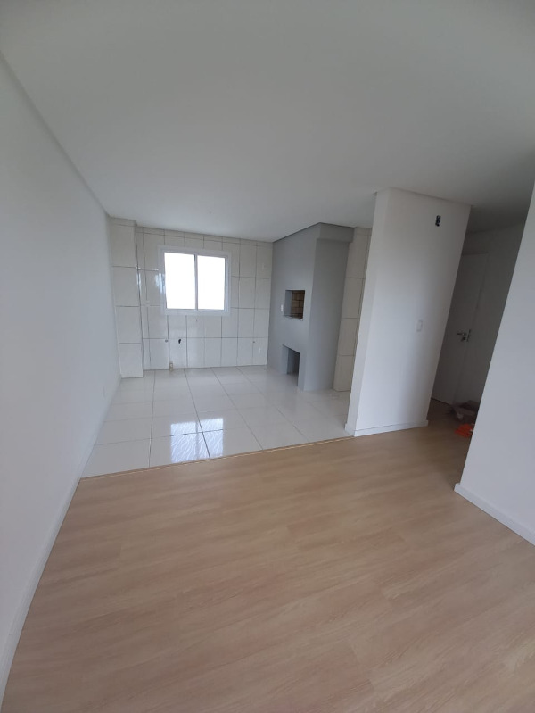 Apartamento à venda com 3 quartos, 74m² - Foto 2