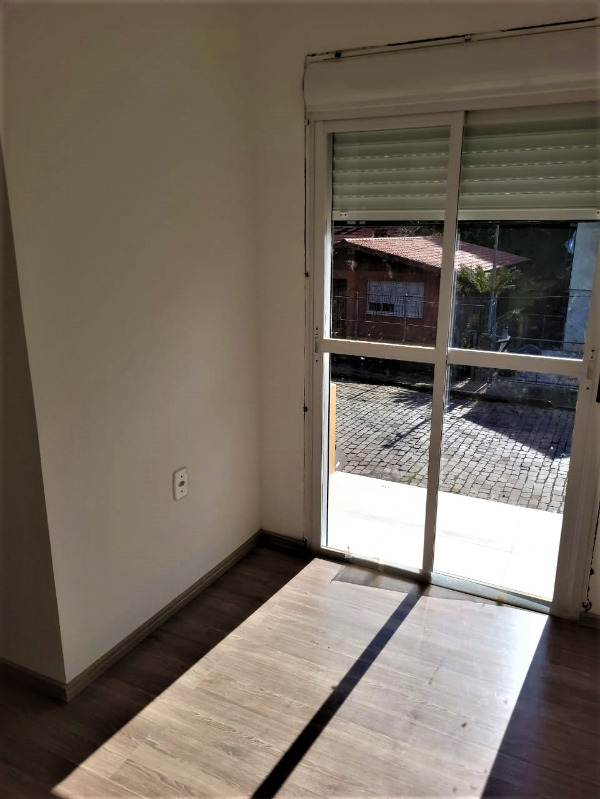 Casa à venda com 2 quartos, 50m² - Foto 3