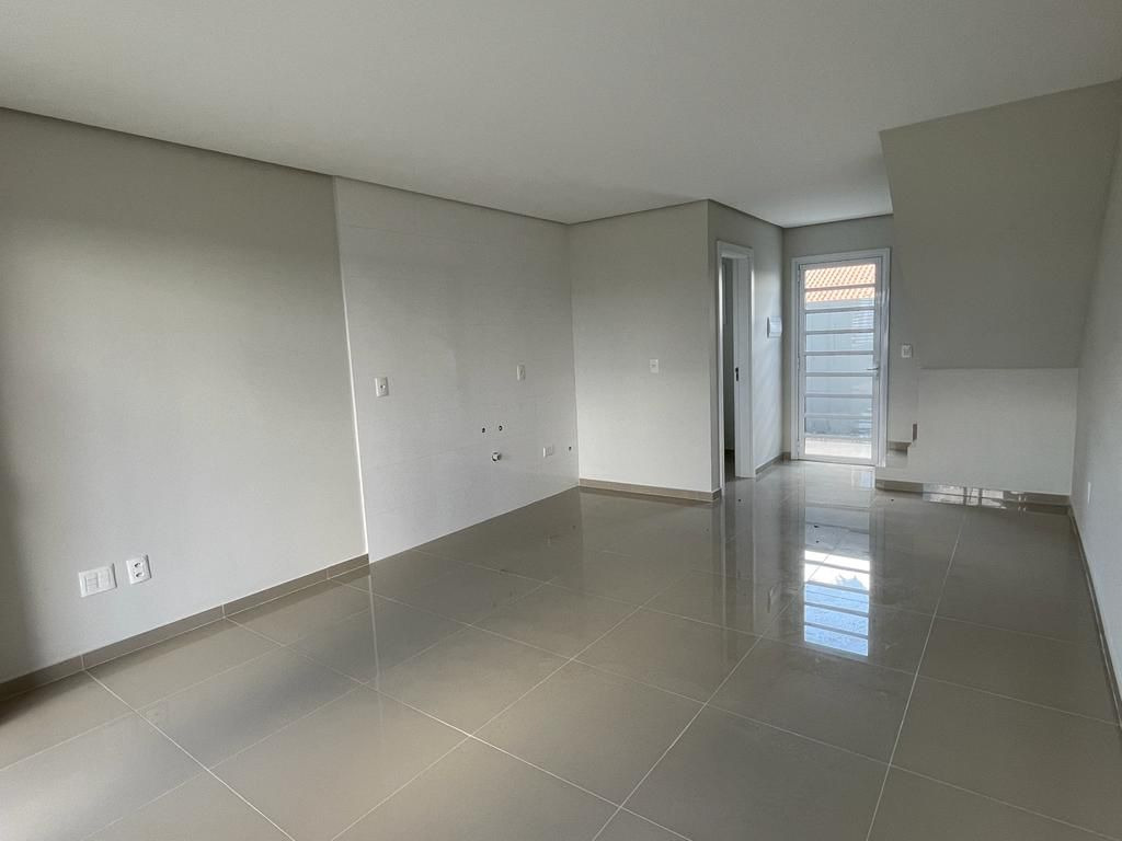 Casa à venda com 2 quartos, 65m² - Foto 5