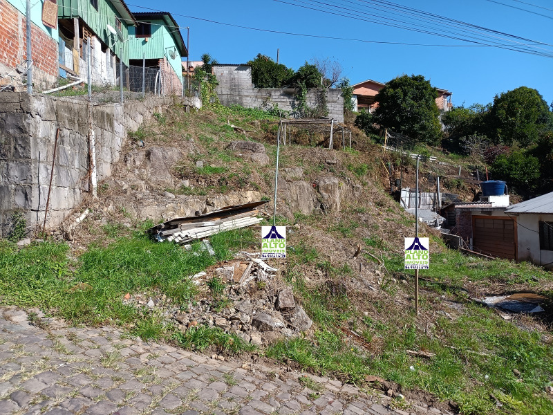 Terreno à venda, 360m² - Foto 1