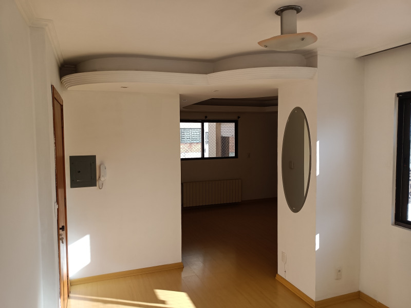 Apartamento à venda com 2 quartos, 80m² - Foto 4