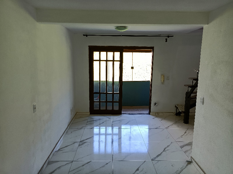 Sobrado à venda com 2 quartos, 49m² - Foto 1