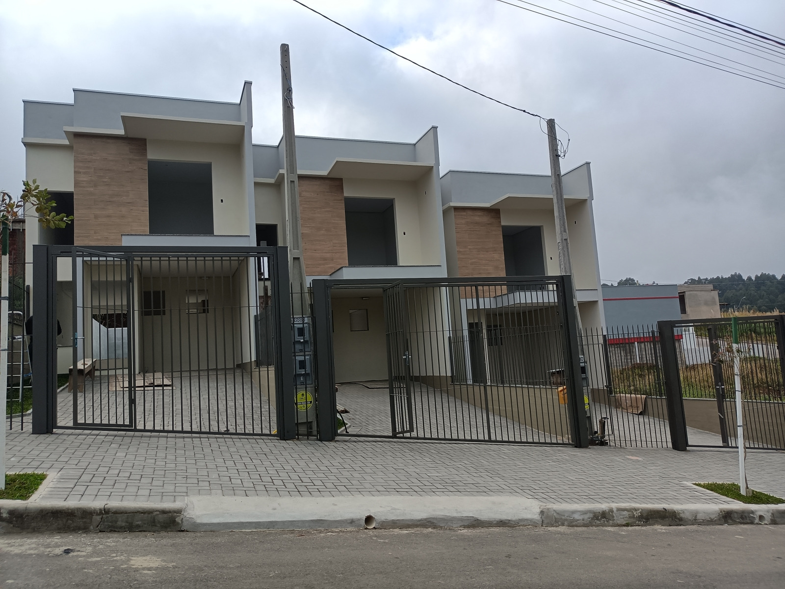 Casa à venda com 3 quartos, 80m² - Foto 1