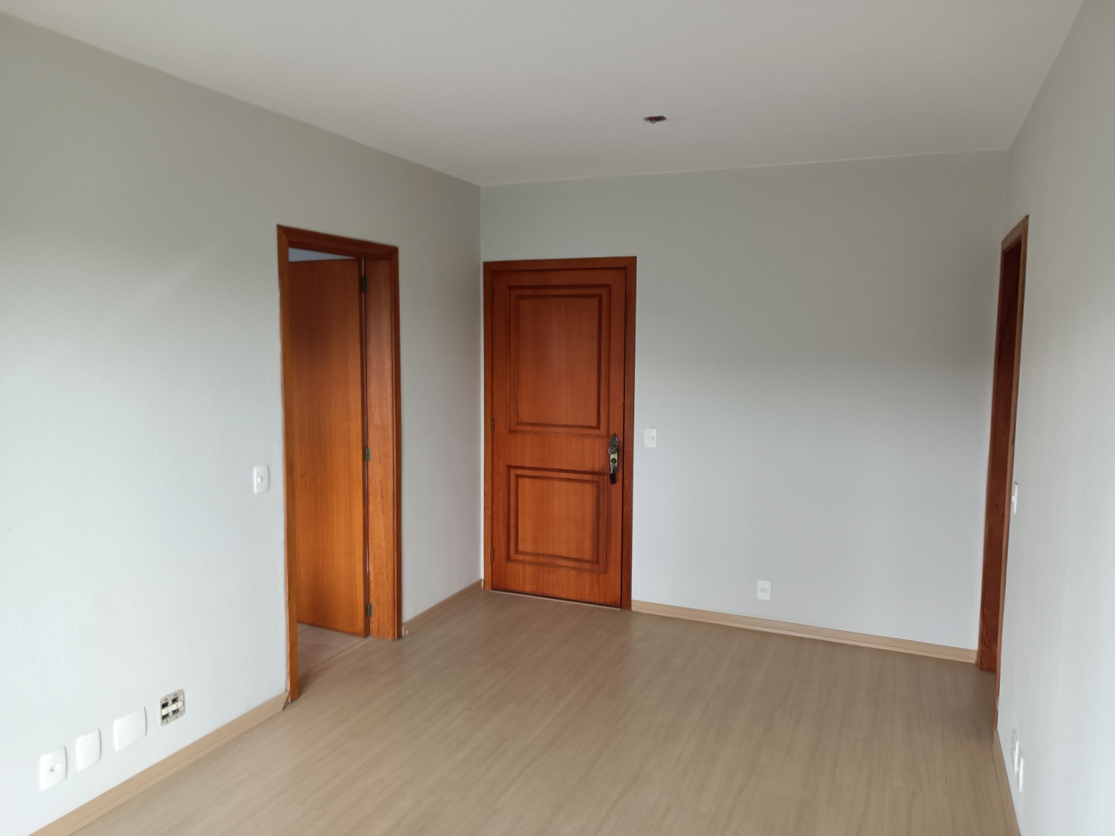 Apartamento à venda com 2 quartos, 120m² - Foto 2