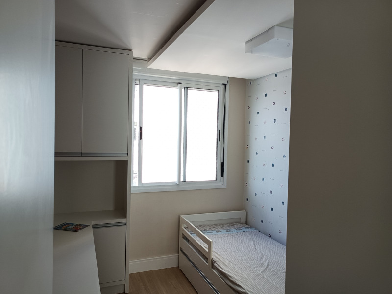 Apartamento à venda com 3 quartos, 142m² - Foto 11