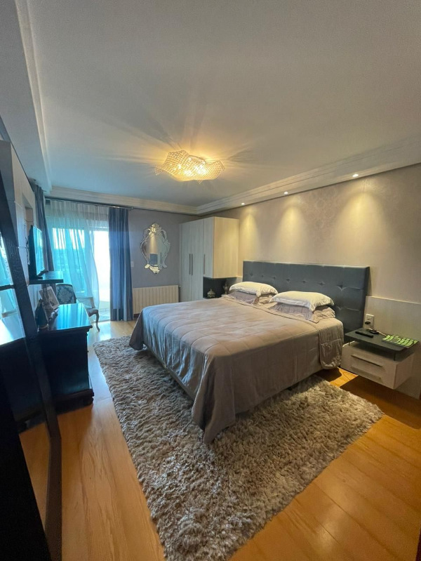 Apartamento à venda com 3 quartos, 191m² - Foto 3