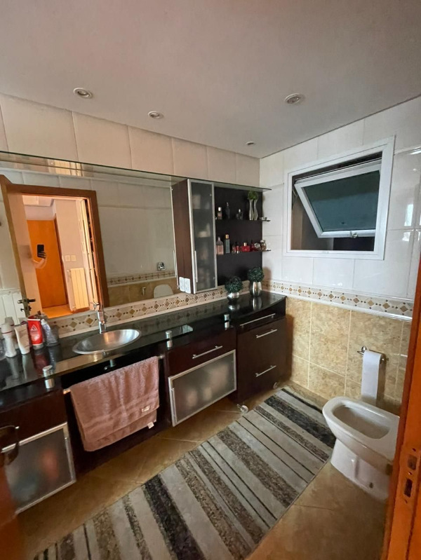 Apartamento à venda com 3 quartos, 191m² - Foto 2