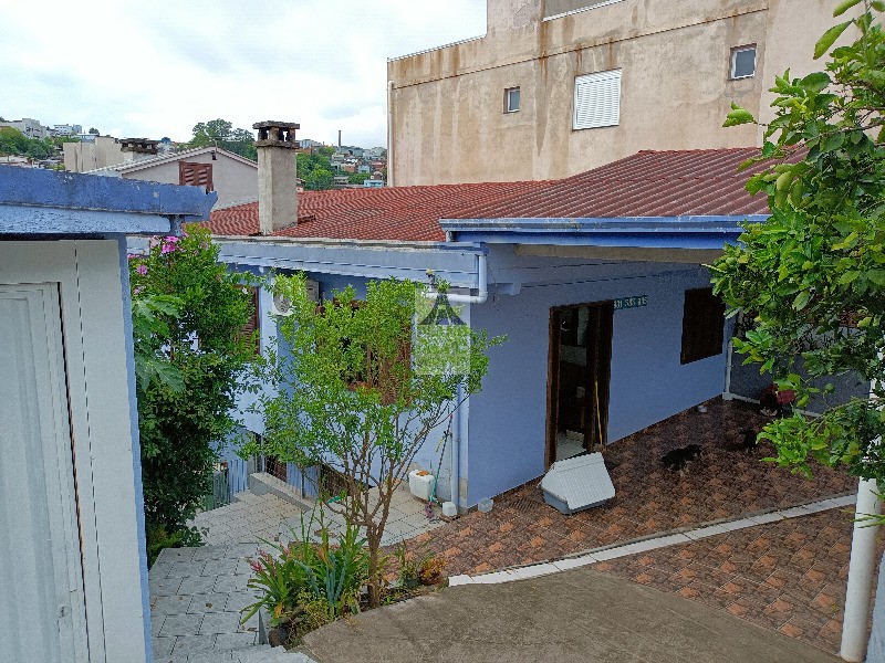 Casa, 5 quartos, 213 m² - Foto 1