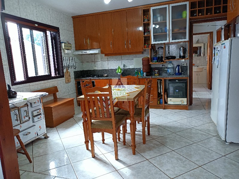 Casa, 5 quartos, 213 m² - Foto 3