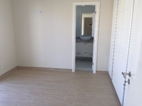 Casa à venda com 4 quartos, 320m² - Foto 12