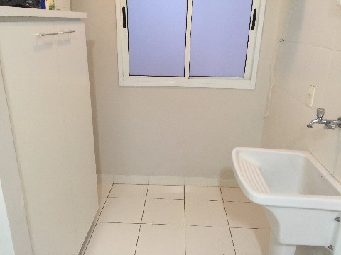 Apartamento para alugar com 3 quartos, 77m² - Foto 2