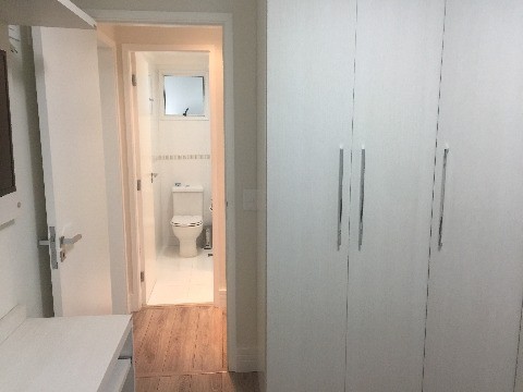 Apartamento para alugar com 2 quartos, 64m² - Foto 18